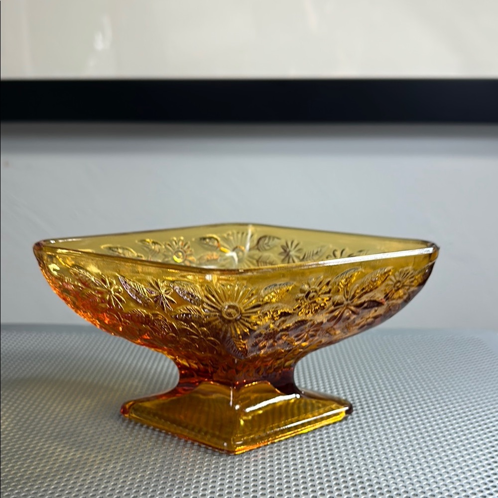 Amber Decorative Glass candy dish with diamonds, flowers and leaves Pattern